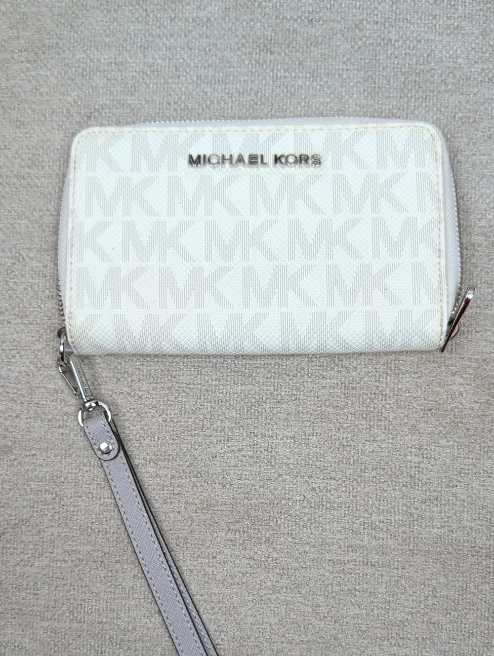 Michael Kors White Signature Zip-Around Wristlet Wallet